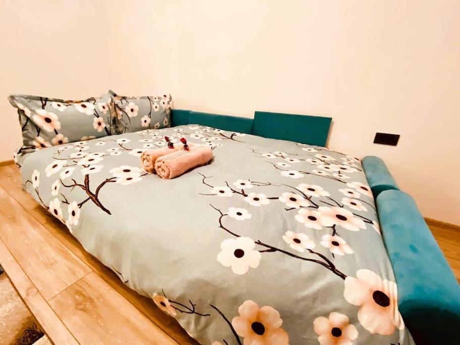Blue Plaza Studio Apartment Bucharest Luaran gambar
