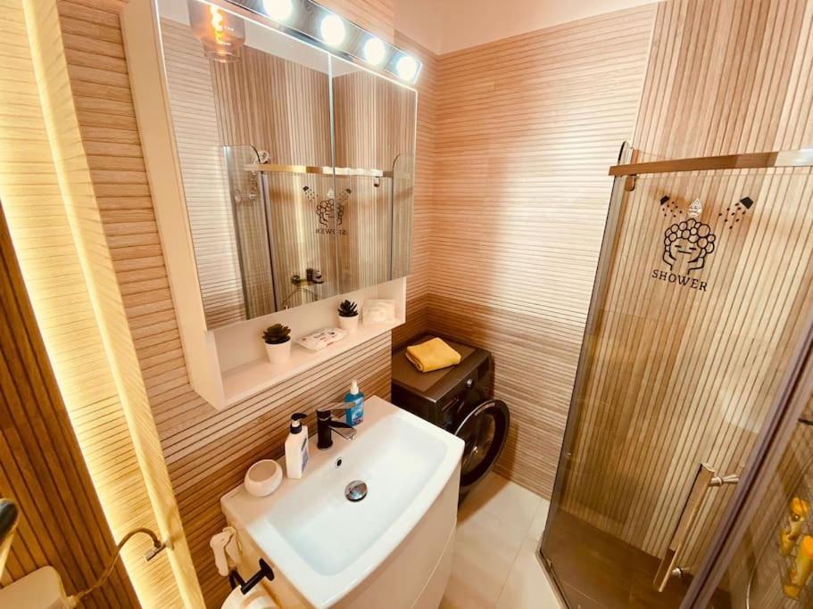 Blue Plaza Studio Apartment Bucharest Luaran gambar